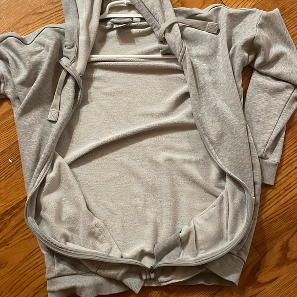 Puma women’s zip hoodie size M EUC - Picture 8 of 8